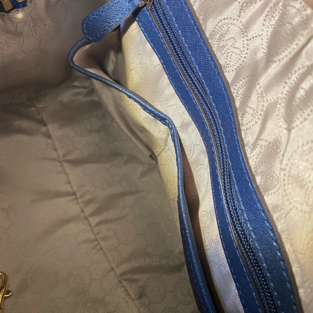 Michael Kors bag - Picture 10 of 13